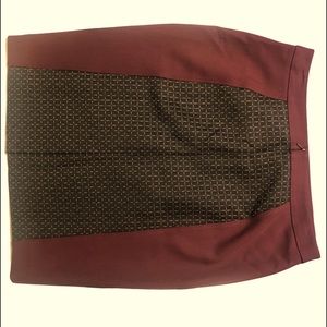 Halogen burgundy pencil skirt, size 10, fully lined, patterned front panel